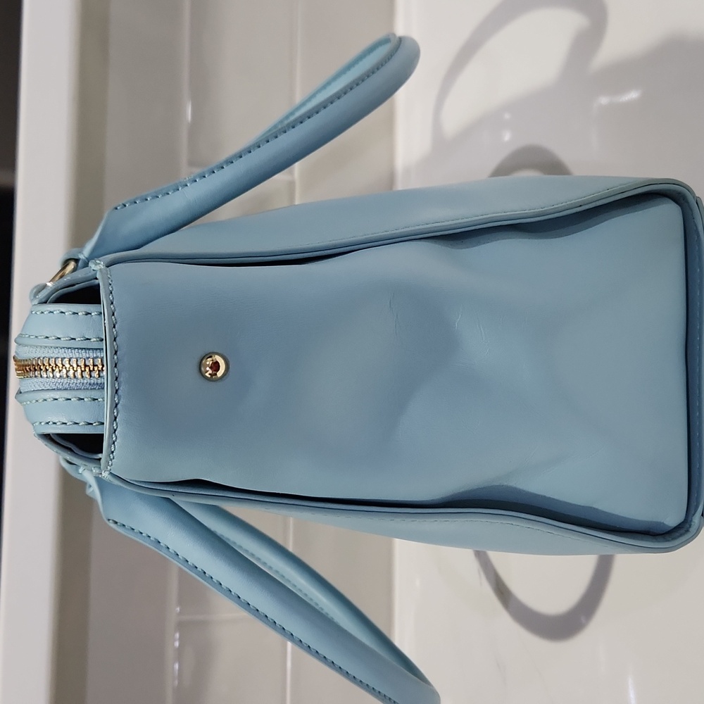 Kate Spade Beacon Court Satchel, Light Blue Bag. - Picture 5 of 12